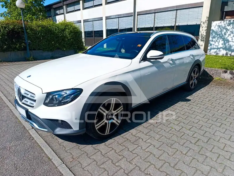 2017 Mercedes Benz E 220