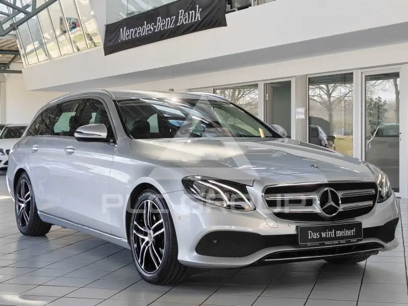 2017 Mercedes Benz E 220