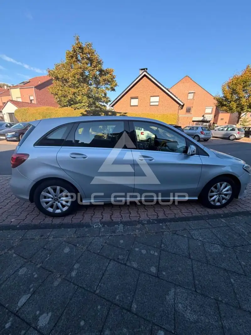 2017 Mercedes Benz B 180
