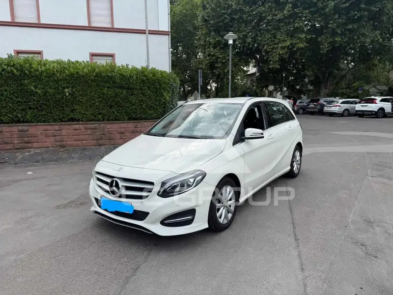 2017 Mercedes Benz B 180