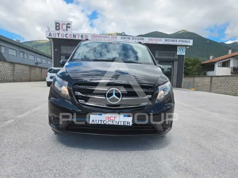 2017 Mercedes Benz V 200