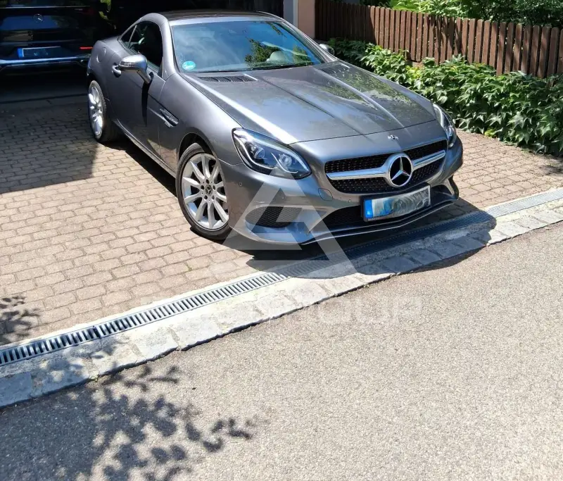 2017 Mercedes Benz SLC 180