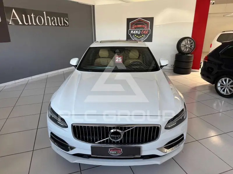 2017 Volvo S90