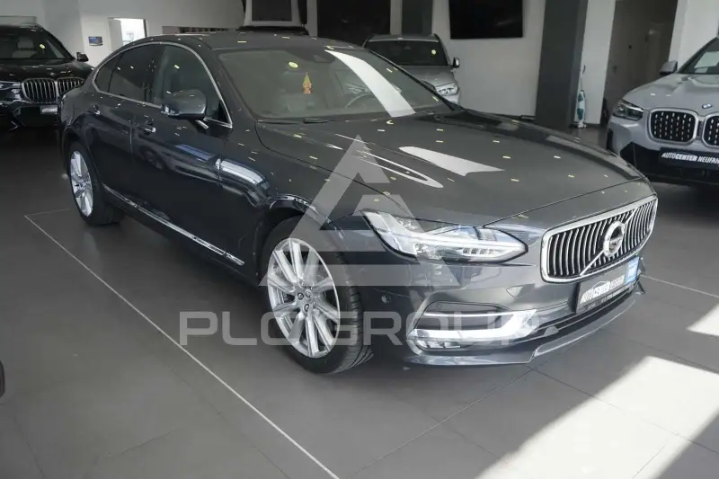 2017 Volvo S90