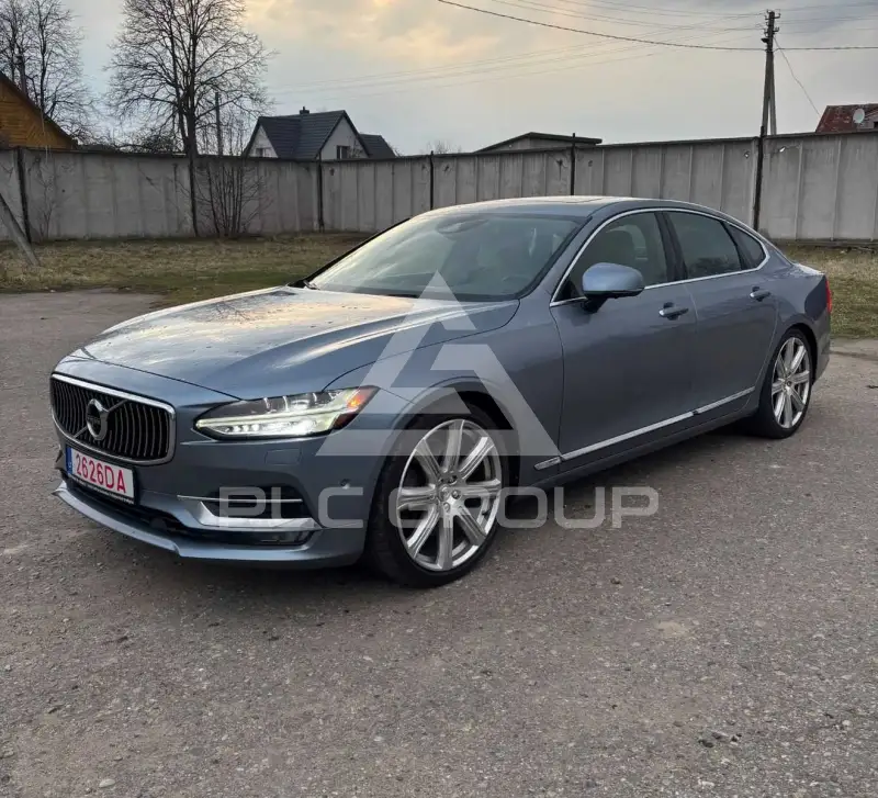 2017 Volvo S90