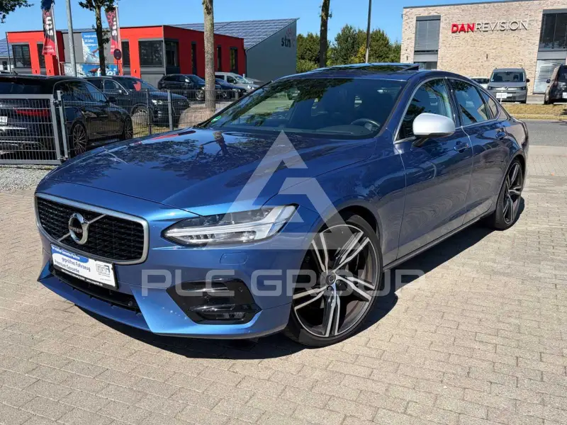 2017 Volvo S90