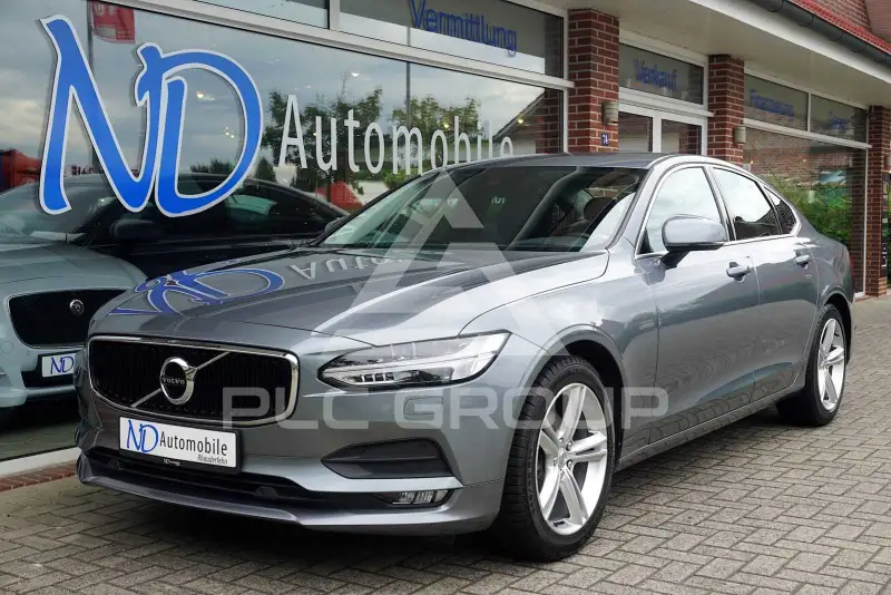 2017 Volvo S90