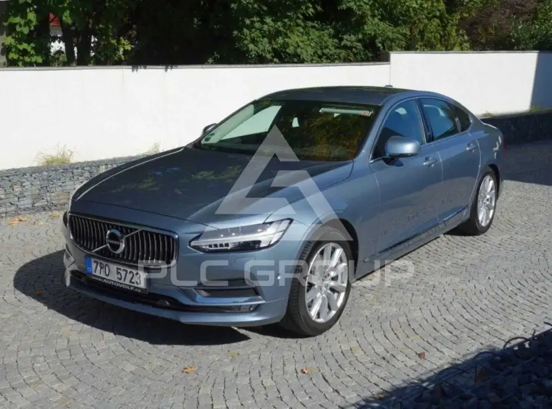 2017 Volvo S90