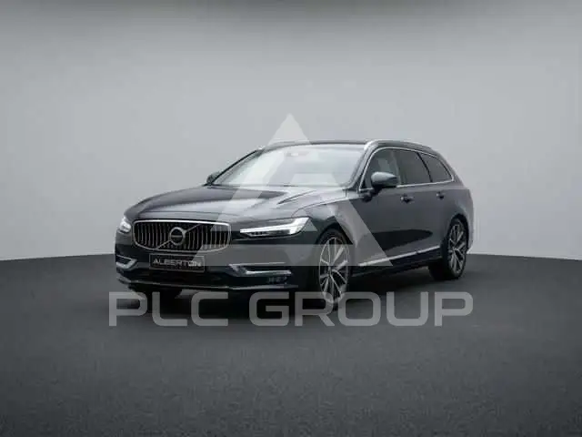 2017 Volvo V90