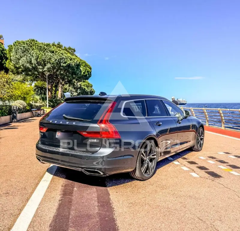 2017 Volvo V90