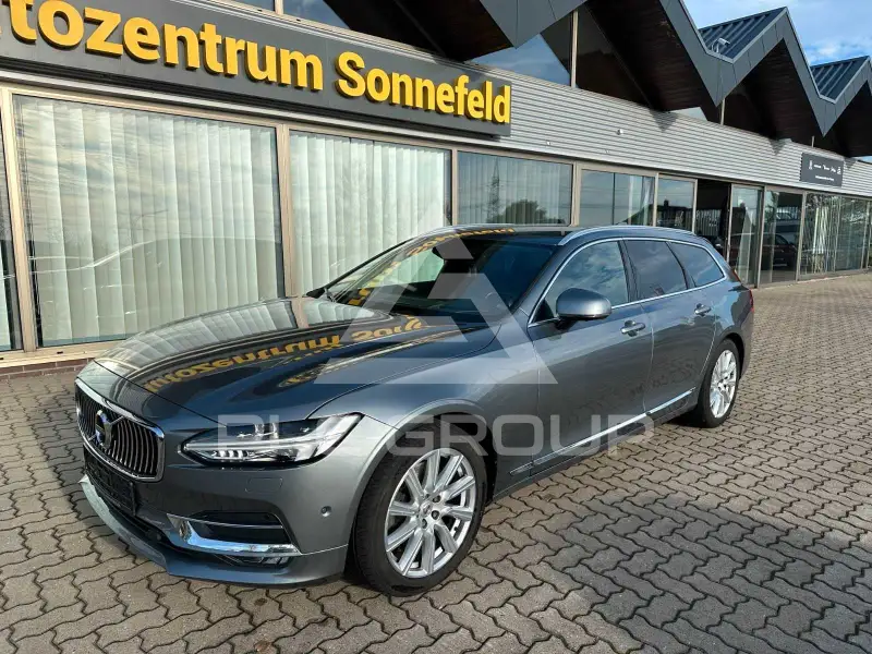 2017 Volvo V90