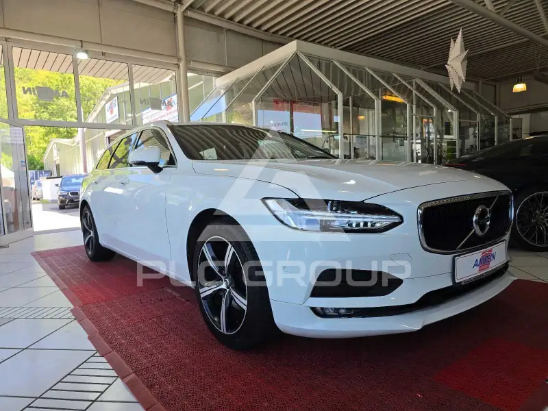 2017 Volvo V90