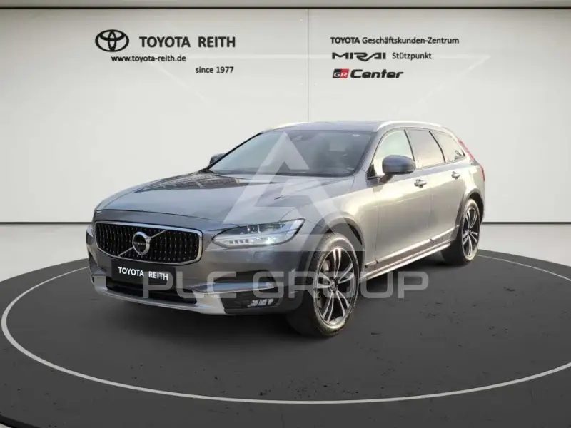 2017 Volvo V90