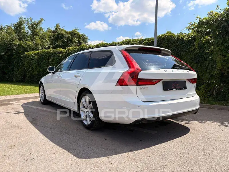 2017 Volvo V90