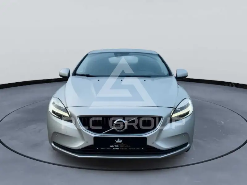2017 Volvo V40