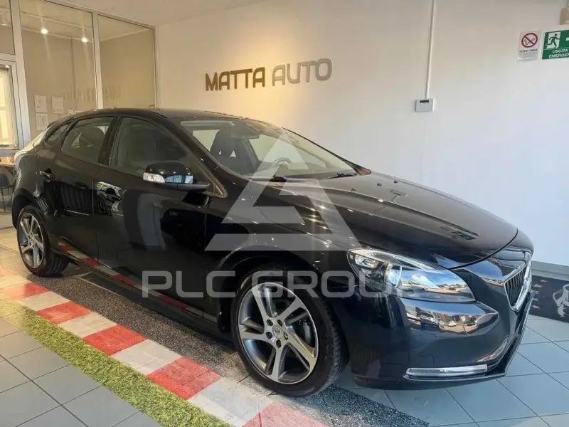 2017 Volvo V40