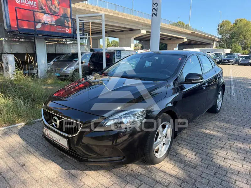 2017 Volvo V40