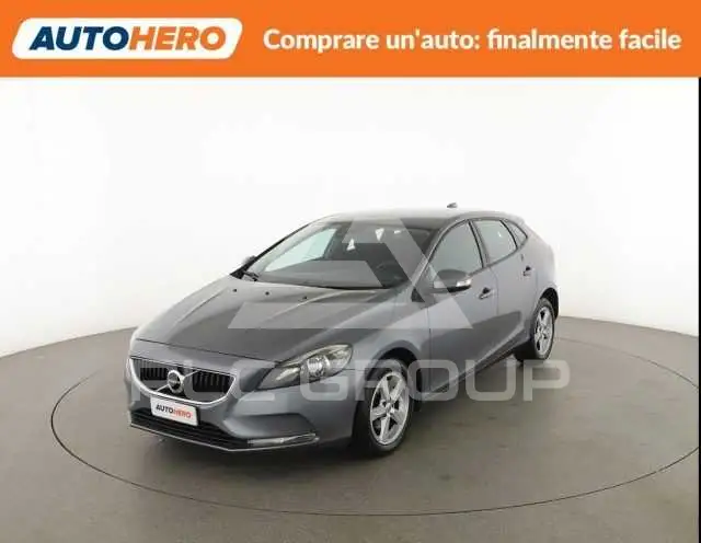 2017 Volvo V40