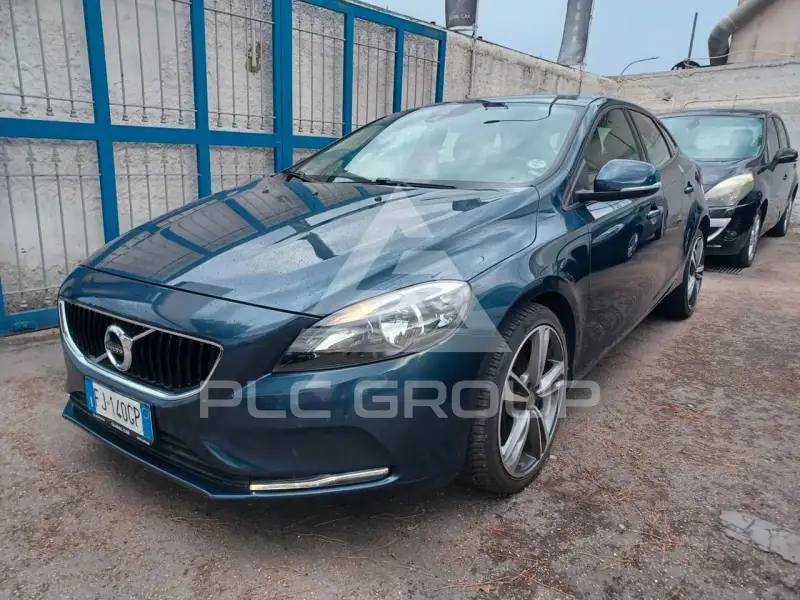 2017 Volvo V40