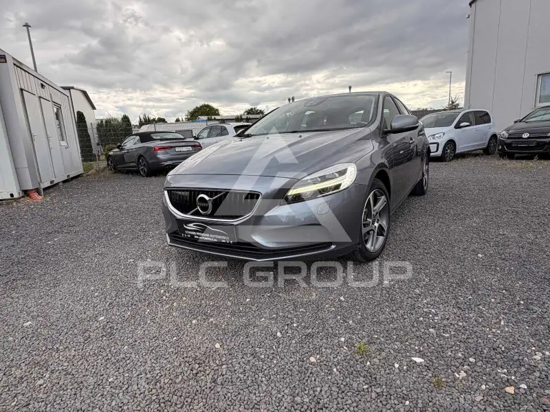 2017 Volvo V40