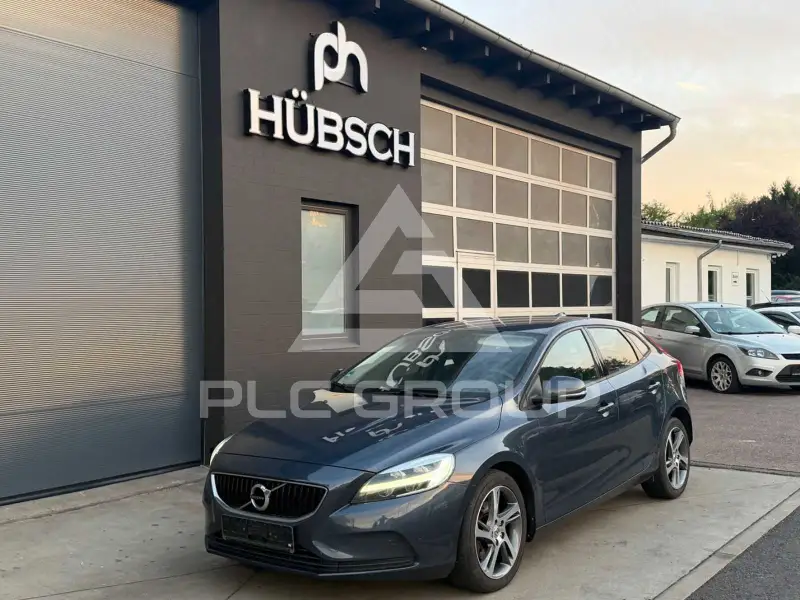 2017 Volvo V40
