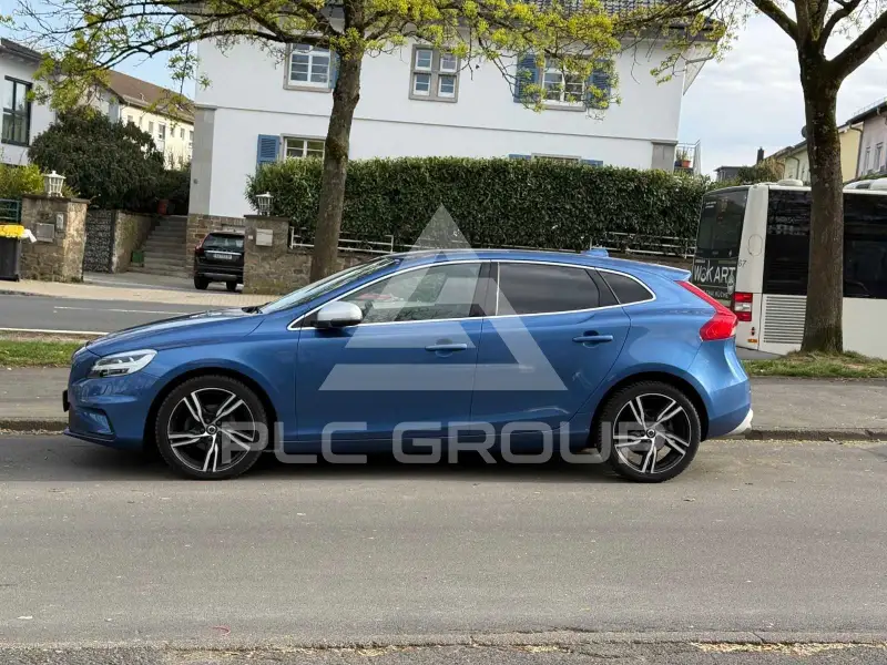 2017 Volvo V40