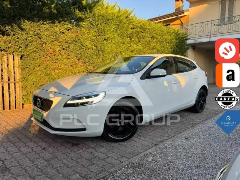 2017 Volvo V40