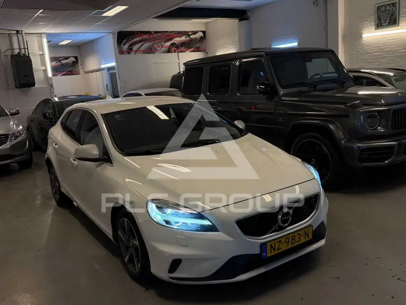 2017 Volvo V40