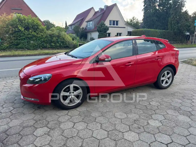 2017 Volvo V40