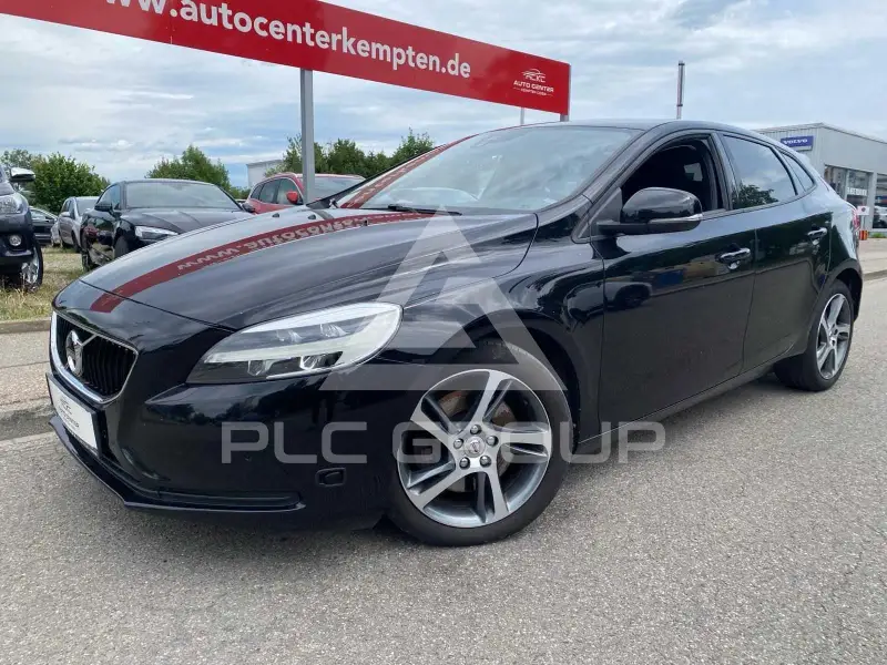 2017 Volvo V40