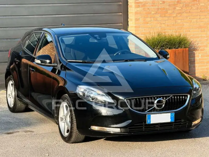 2017 Volvo V40