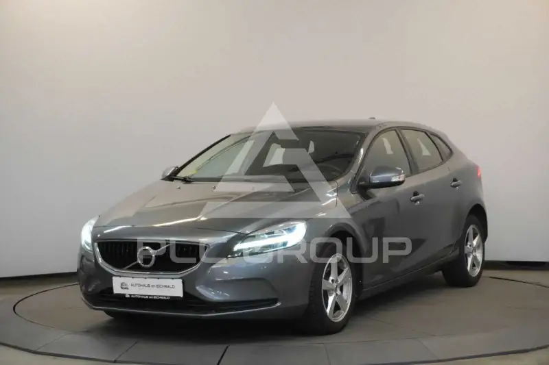 2017 Volvo V40