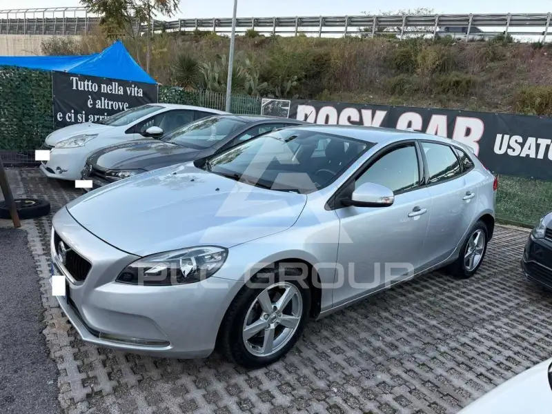 2017 Volvo V40