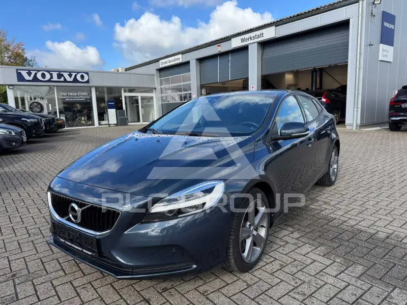 2017 Volvo V40