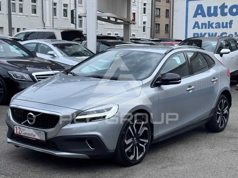 2017 Volvo V40