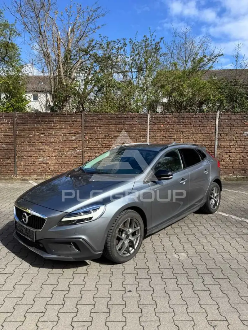2017 Volvo V40