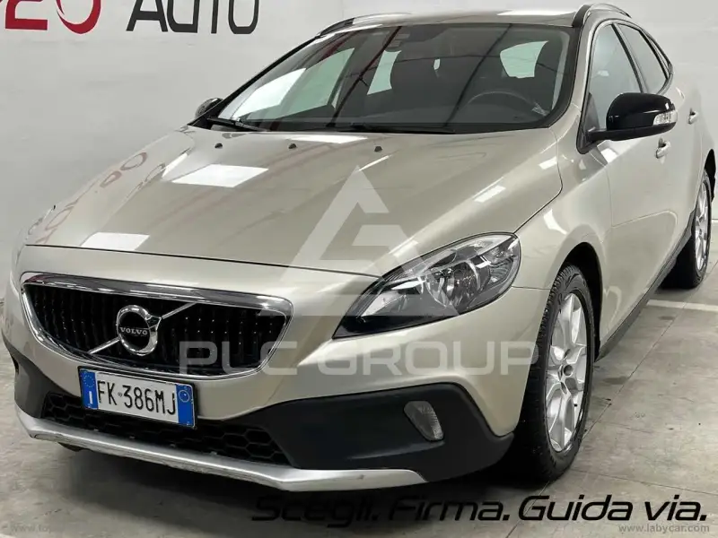 2017 Volvo V40