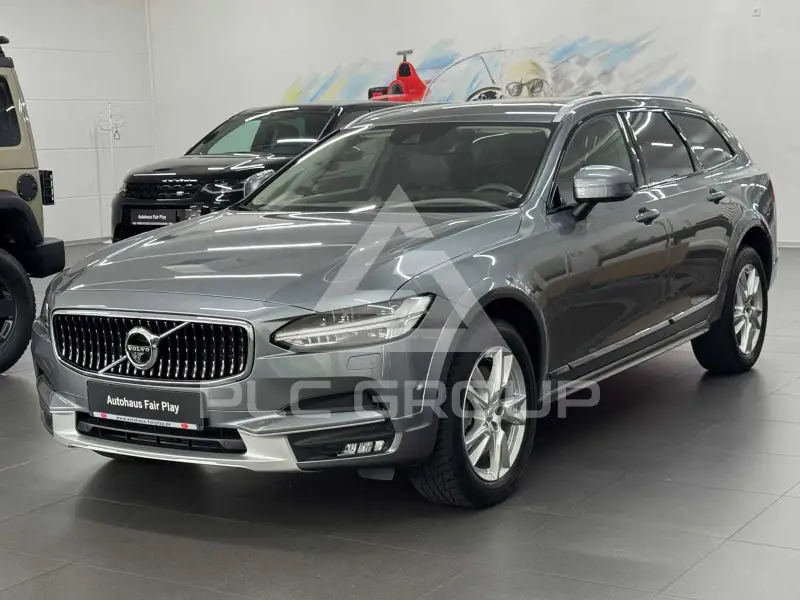 2017 Volvo V90