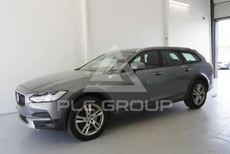 2017 Volvo V90