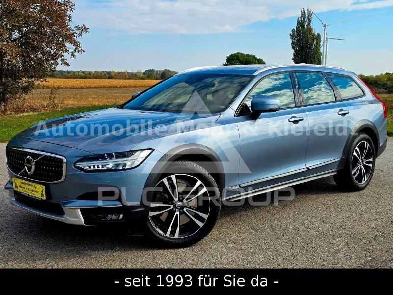 2017 Volvo V90