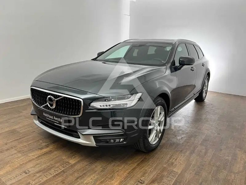 2017 Volvo V90