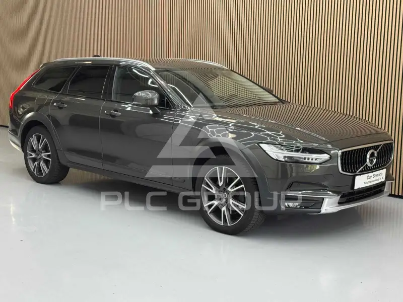 2017 Volvo V90