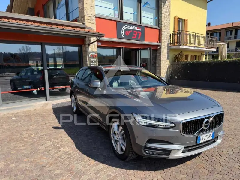 2017 Volvo V90