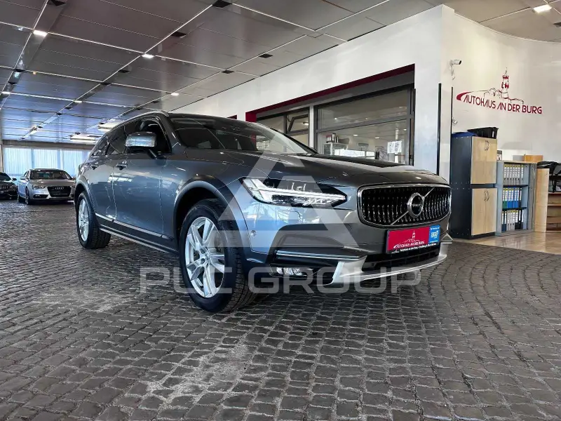 2017 Volvo V90