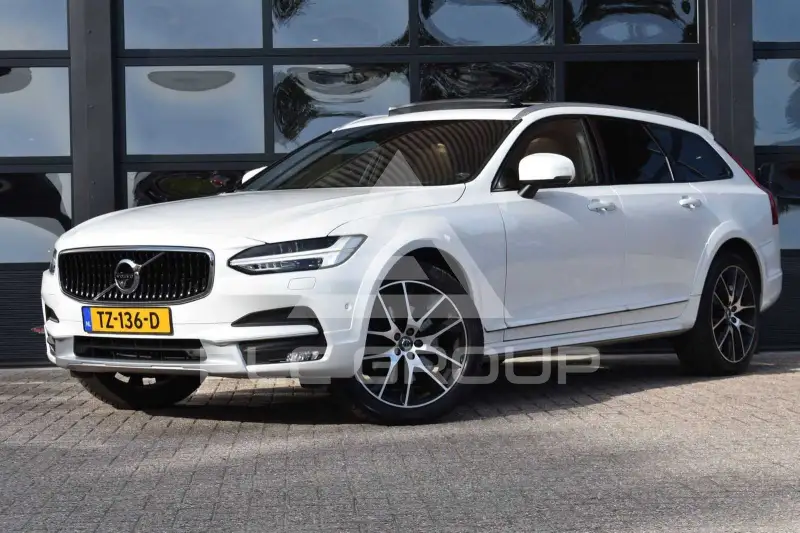 2017 Volvo V90