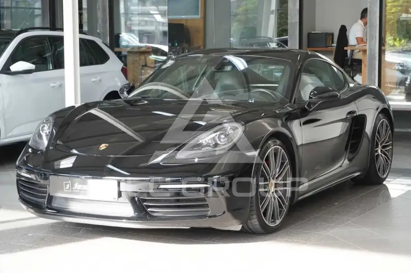 2017 Porsche Cayman