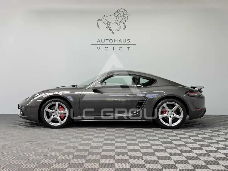2017 Porsche Cayman