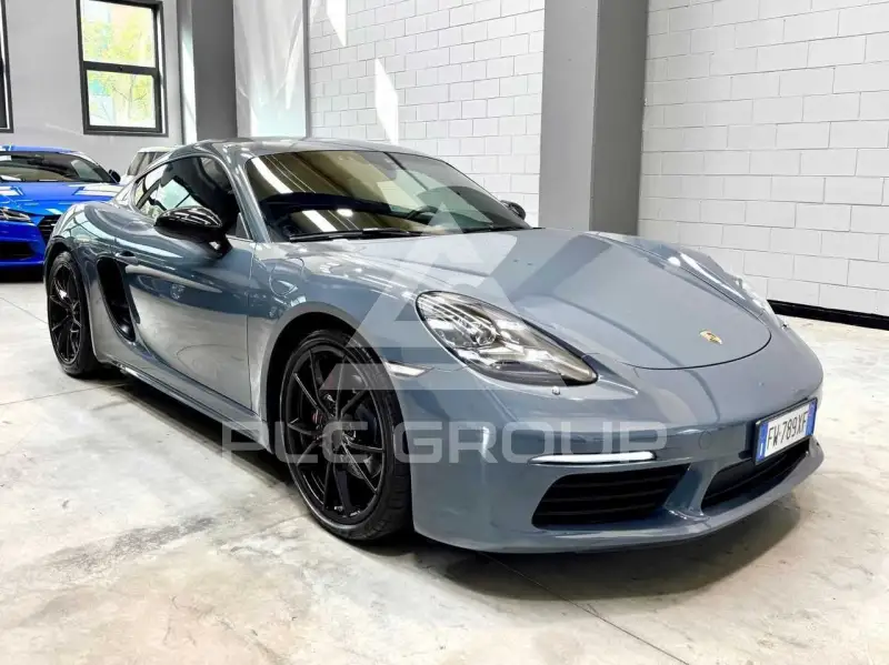 2017 Porsche Cayman