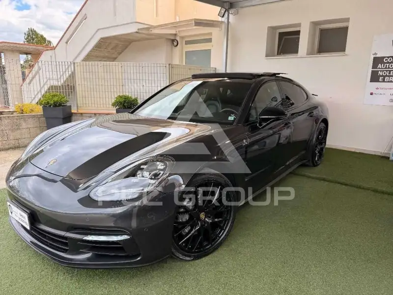 2017 Porsche Panamera