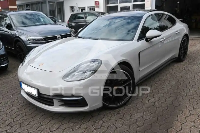 2017 Porsche Panamera